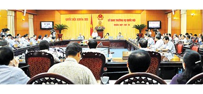 Q & A session in process at the NA Standing Committee meeting on August 21 Q & A session in process at the NA Standing Committee meeting on August 21